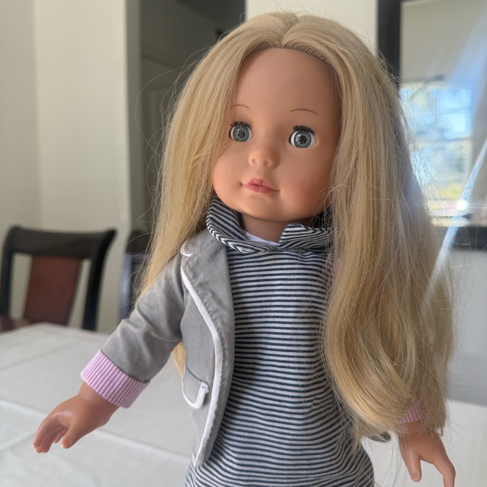 Pottery Barn Kids by Gotz 18" Doll Blonde Hair Blue Eyes Gift Collectible - Picture 2 of 9